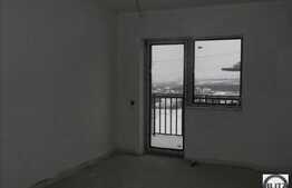 3 camere, 60 mp, terasa 15 mp, etaj intermediar, zona strazii Calea Turzii!