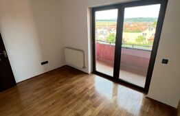 Apartament 5 camere, 143mp, 2 bai, 4 balcoane, zona Tauti