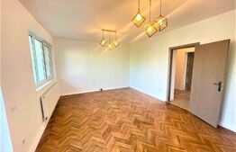 Apartament cu 3 camere, 68 mp, nemobilat, parcare, zona Plopilor