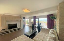 Penthouse 140 mp, terasa, 2 garaje, zona strazii Trifoiului