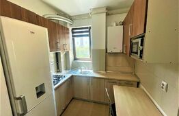 Apartament cu 2 camere, 40 mp, decomandat, parcare, zona Plopilor