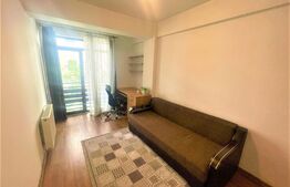 Apartament cu 2 camere, 40 mp, decomandat, parcare, zona Plopilor