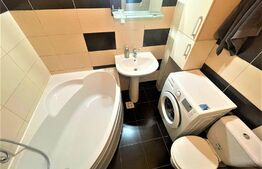 Apartament cu 2 camere, 40 mp, decomandat, parcare, zona Plopilor