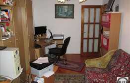 3 camere, 65 mp, 2 balcoane, garaj, boxa, etaj intermediar, zona linistita!