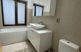 Casa individuala, 5 camere, 250 mp, terasa, curte, zona Andrei Muresanu