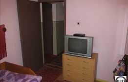 Vanzare 3 camere, decomandat, 65 mp, parcare, izolat termic, boxa, zona Farmec!