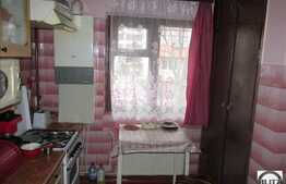 Vanzare 3 camere, decomandat, 65 mp, parcare, izolat termic, boxa, zona Farmec!