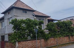 2 case individuale, 6 cam, 200 mp Sannicoara