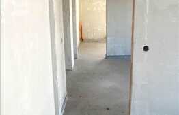 3 camere, semifinisat, imobil nou, cu o terasa de 25 mp!