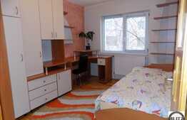 3 camere, 70 mp, decomandat, parcare,  zona strazii Nirajului!