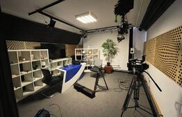 Spatiu de birou, 260 mp, curte, 8 parcări, panouri solare, zona Corneliu Coposu