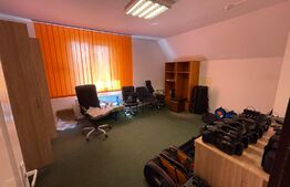 Spatiu de birou, 260 mp, curte, 8 parcări, panouri solare, zona Corneliu Coposu