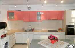 Vanzare apartament 2 camere, 62 mp, parcare, zona Oncos!