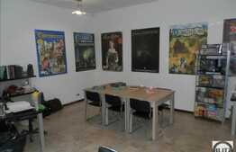 3 camere, semidecomandat, 90 mp, terasa 10 mp, boxa, zona Piata Mihai Viteazu!