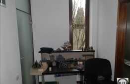 3 camere, semidecomandat, 90 mp, terasa 10 mp, boxa, zona Piata Mihai Viteazu!