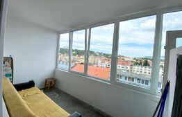 Apartament proaspat renovat de 3 camere, 80mp, zona Centrala