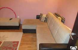 Vanzare 2 camere, 51 mp, decomandat, zona pietei Floresti! Parcare cu CF!