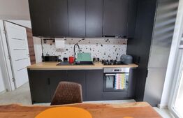 Apartament 2 camere, etaj 1, 54mp, parcare, zona VIVO