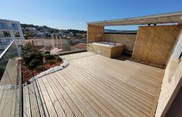 Apartament 2 camere, 56 mp, terasa de 50 mp, zona Centrala