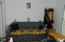 Vanzare 1 camera, 31 mp, balcon, decomandat, zona strazii Porii! Parcare cu CF!