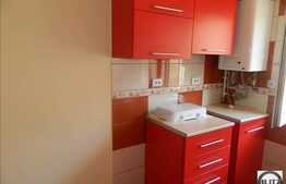 Vanzare 1 camera, 37 mp utili, balcon, decomandat! Zona strazii Stejarului!