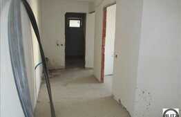 Vanzare 3 camere, 64 mp, decomandat, zona Cetatii! Semifinisat! Parcare!