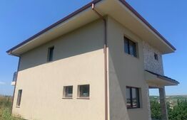 Casa individuala, teren 450 mp, Sanicoara