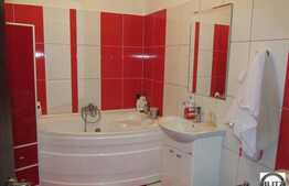 De vanzare 3 camere, 56 mp, decomandat, 20 mp TERASA, zona strazii Porii!