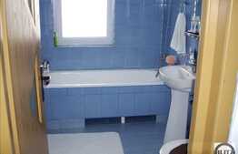 Apartament cu 2 camere,  decomandat, zona strazii Eroilor