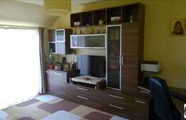 Vanzare mansarda inalta 2 camere, 55 mp, decomandat! Zona Porii! Cu parcare!