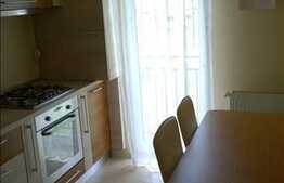 Vanzare mansarda inalta 2 camere, 55 mp, decomandat! Zona Porii! Cu parcare!