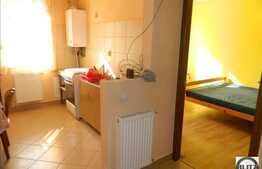 De vanzare 2 camere, 51 mp, decomandat, zona strazii Florilor! Cu parcare!