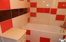 De vanzare 2 camere, 51 mp, decomandat, zona strazii Florilor! Cu parcare!