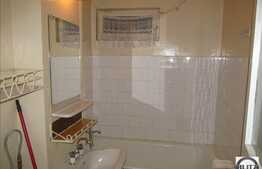 De vanzare 2 camere, 51 mp, etaj intermediar, boxa la subsol, zona Alverna!