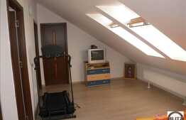 Vanzare apartament cu 3 camere, 104 mp,  zona Oncos