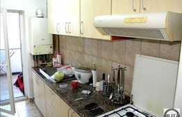 Apartament de inchiriat cu 1 camera, decomandat, 42 mp, zona Piata Cipariu!