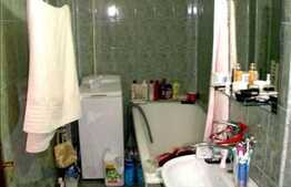 Apartament de inchiriat cu 1 camera, decomandat, 42 mp, zona Piata Cipariu!