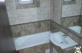 De vanzare 2 camere, 47 mp utili, semidecomandat, boxa, zona Iulius Mall!