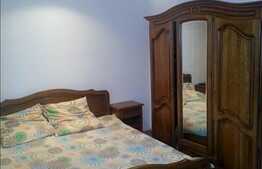 Vanzare apartament cu 3 camere , 31 mp cota parte curte, zona Teatrul National