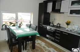 Apartament cochet cu scara interioara, 3 camere, 80 mp, zona Tautiului! Parcare!