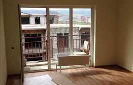 Vanzare 3 camere, 70 mp utili, balcon, finisaje noi, zona Pf. Ioan Rus! Parcare!