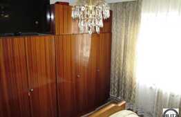 Apartament 2 camere, decomandat, 51 mp, boxa, zona Piata Cipariu