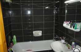 Apartament 2 camere, decomandat, 51 mp, boxa, zona Piata Cipariu