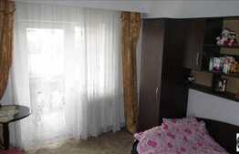 Apartament de vanzare 3 camere, 65 mp utili, decomandat, zona strazii Dunarii!