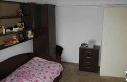 Apartament de vanzare 3 camere, 65 mp utili, decomandat, zona strazii Dunarii!