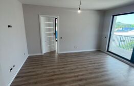 Apartament 3 camere, 57 mp, terasă 32 mp, etaj intermediar, zona Vivo