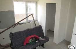 4 camere, 100 mp utili,decomandat, parcare, gradina 130 mp, zona strazii Jiului!