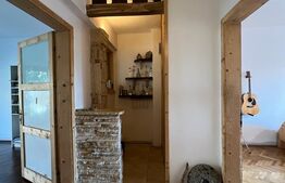 Apartament 2 camere, 63 mp utili, decomandat, balcon si parcare, zona Central