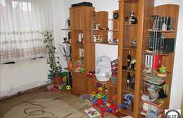 Vanzare apartament 2 camere, 45 mp plus balcon, mobilat, parcare! Zona Real!