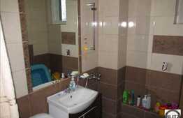 Vanzare apartament 2 camere, 45 mp plus balcon, mobilat, parcare! Zona Real!